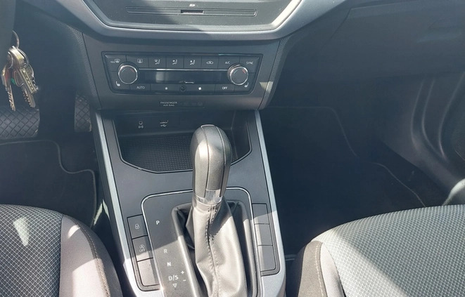 Seat Arona cena 52700 przebieg: 28100, rok produkcji 2019 z Niepołomice małe 211